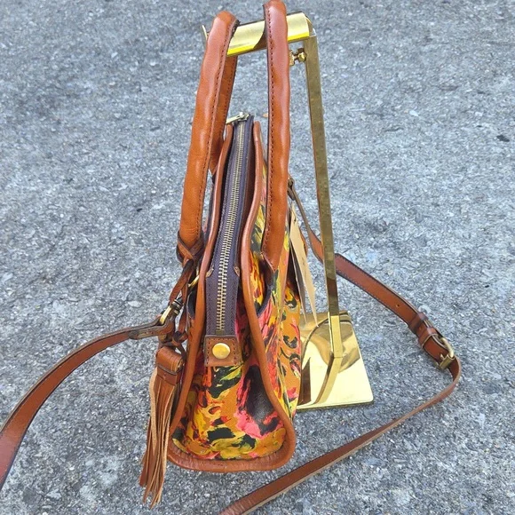 Patricia Nash Paris Summer Roses Leather Crossbody Satchel $199 Retail. NWT - Picture 6 of 17